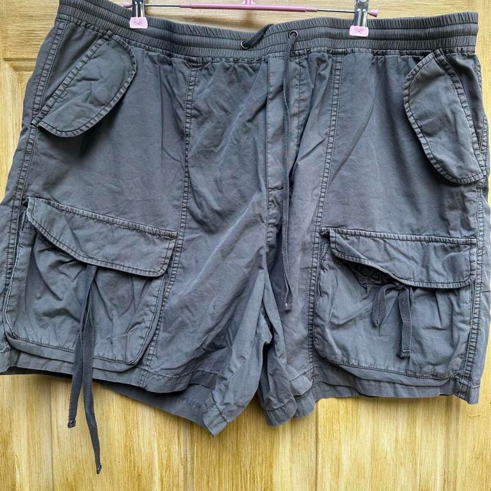 Lucky brand gray cargo shorts XL
